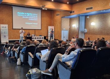 Aludme Dystonia apuesta por iniciativas que apoyen la formación continuada de los profesionales sanitarios que tratan a pacientes con enfermedades raras