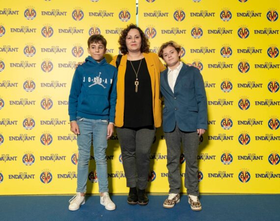 Marina Martín antes del inicio de la Gala Endavant 25/26