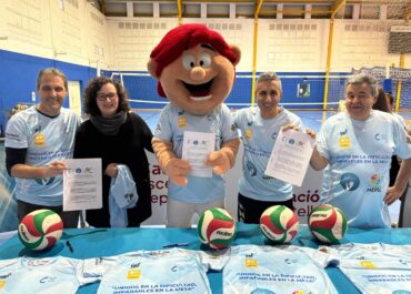 Sumamos fuerzas por la distonía: Aludme, la asociación MEF2C y el Volei Grau Castellón, en el mismo equipo por la visibilidad