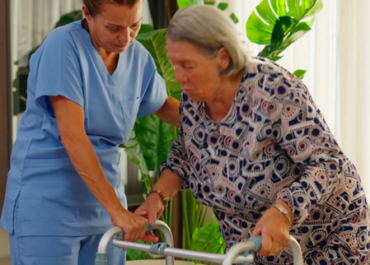 54ª entrega de la campaña "Aprendemos sobre distonía". Dependencia: cuando necesitas ayuda en el día a día